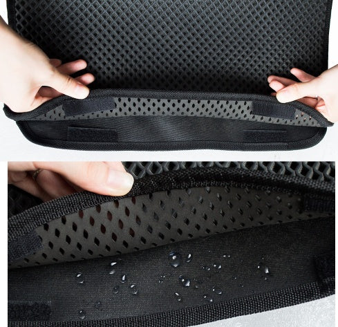 Double layer waterproof cat litter mat with cat – traps litter and keeps floors clean desing