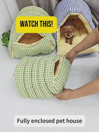 video showing the design of the enclosed pet bed